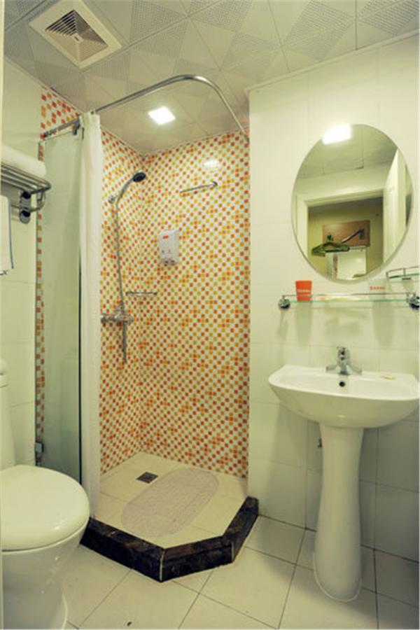 Home Inn Guangzhou Guangdong University Of Foreign Studies Baiyun Avenue Exterior foto